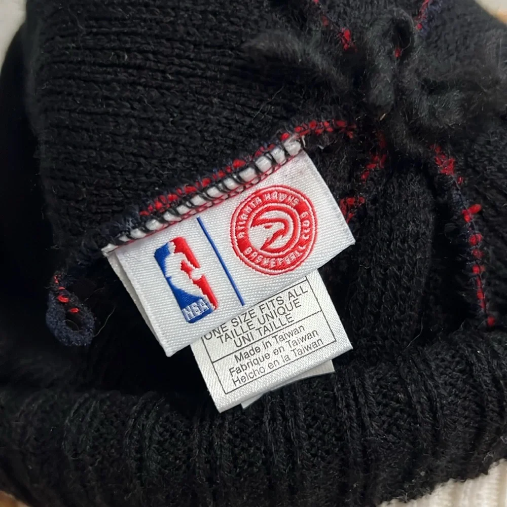 NBA Atlanta Hawks Adidas Cuffed Knit With Pom Beanie Toboggan Black Red - Picture 5 of 6